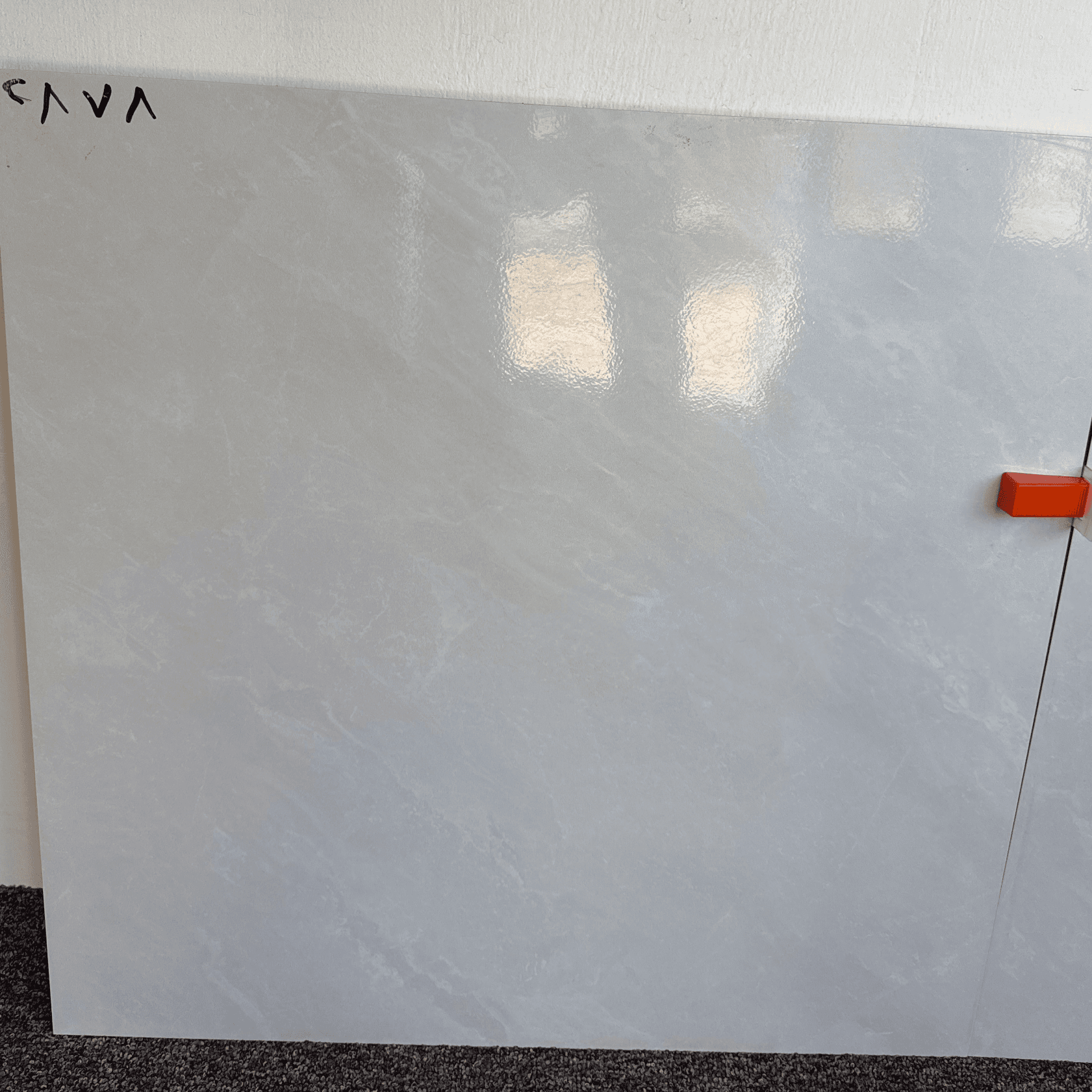 بلاط سعودي 60*60 سماكه 9.2 MM